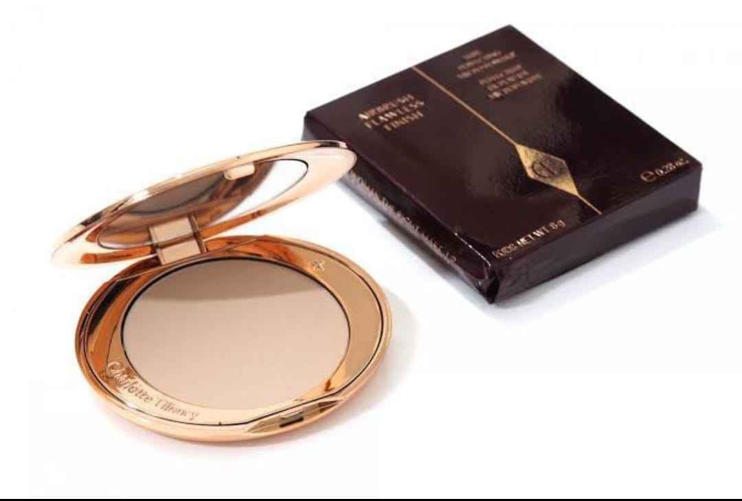 CHARLOTTE TILBURY AIRBRUSH FLAWLESS FINISH COMPACT POWDER - Shade: Fair - The Powder Room
