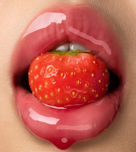Gisou Honey Infused Hydrating Lip Oil Strawberry Sorbet sheer pinky red glossy lip oil swatch
