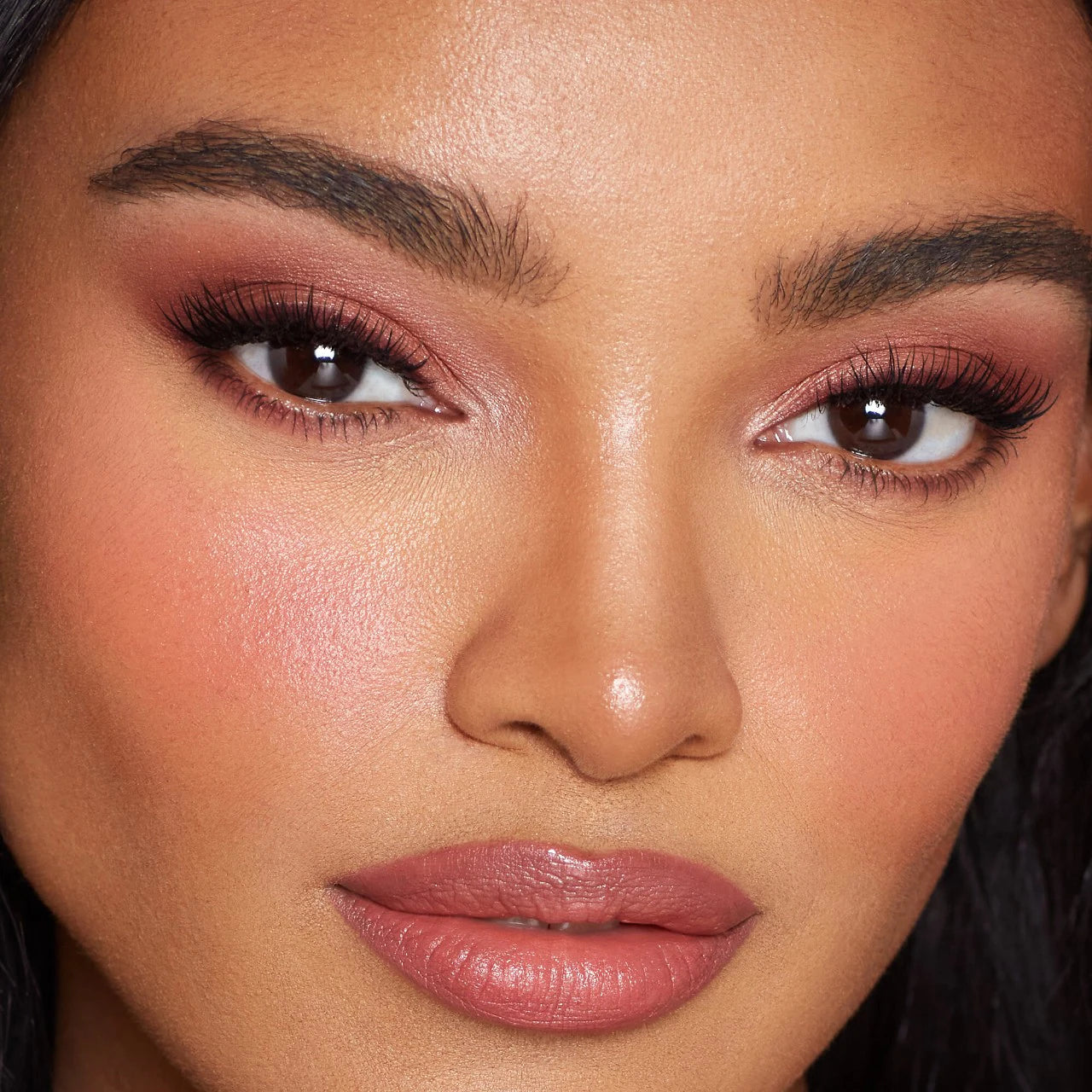 Charlotte Tilbury Matte Beauty Blush Wand – Peach Pop