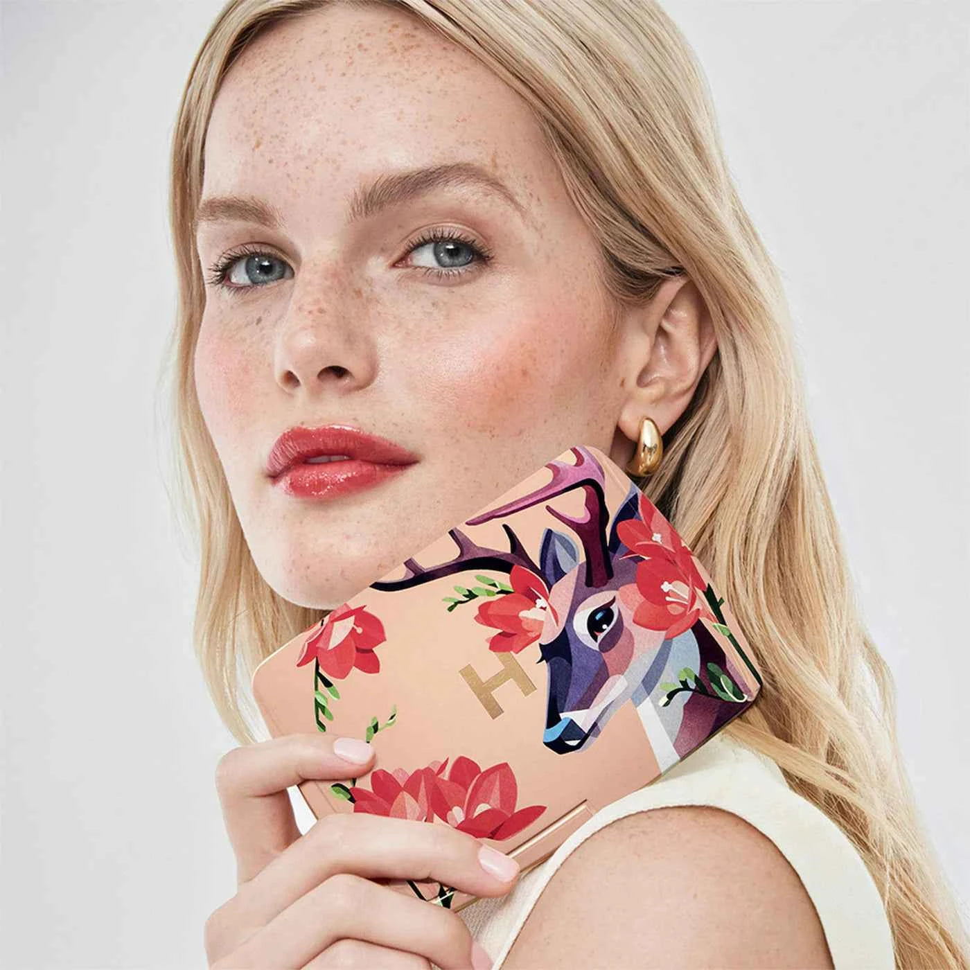 Hourglass Ambient Lighting Edit Unlocked Palette - Deer - The Powder Room