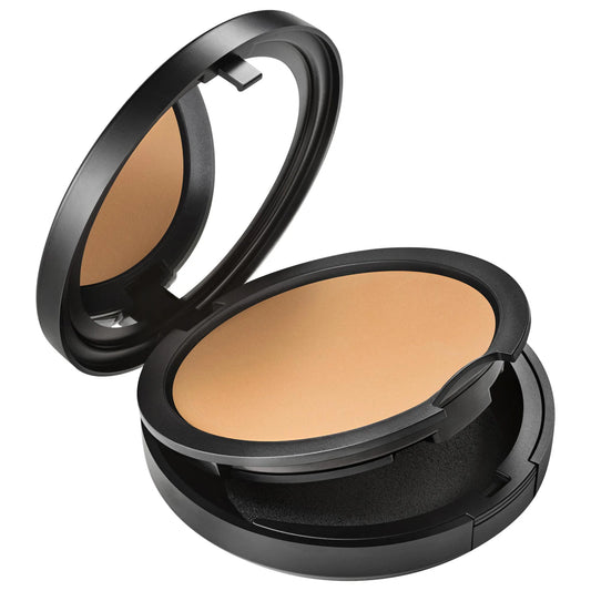 MAC Cosmetics Studio Fix Powder Plus Foundation with 24HR Oil Control + Blur-Matte Finish – NC20