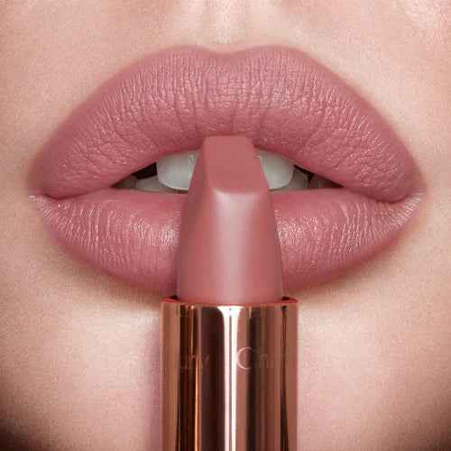 Charlotte Tilbury - Matte Revolution Lipstick - Shade: Pillow Talk Original - The Powder Room